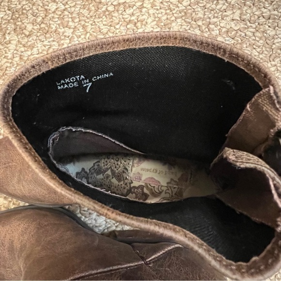 Band of Gypsies New Lakota Chocolate Brown Faux Leather Booties Size 7 - Picture 3 of 10